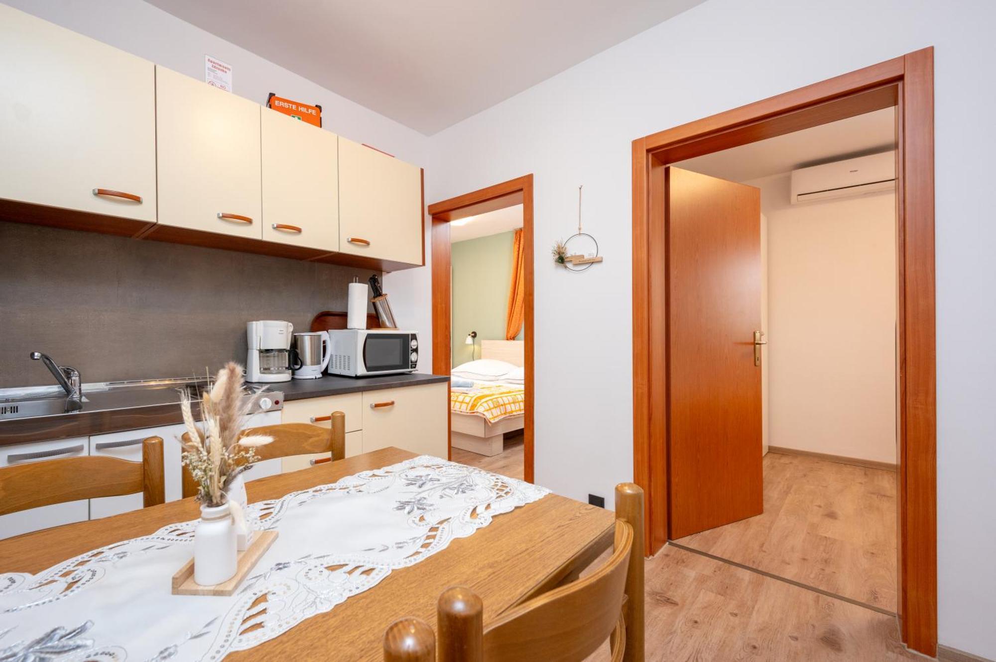 Apartments Zdravko Τρογκίρ Εξωτερικό φωτογραφία