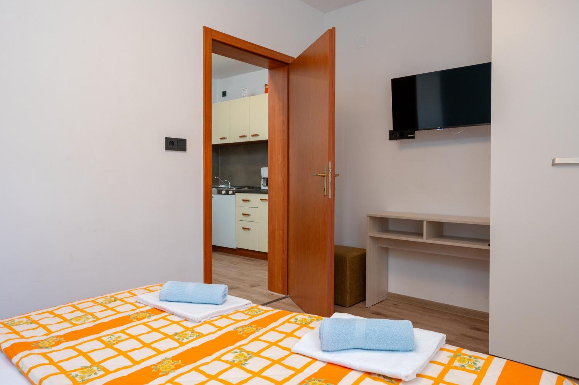 Apartments Zdravko Τρογκίρ Εξωτερικό φωτογραφία